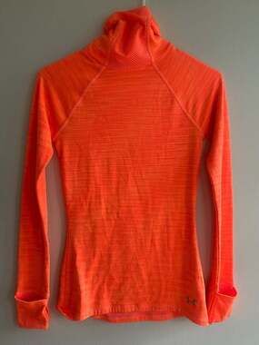 Under Armour Long Sleeve Athletic Top Size Small Orange Fitted